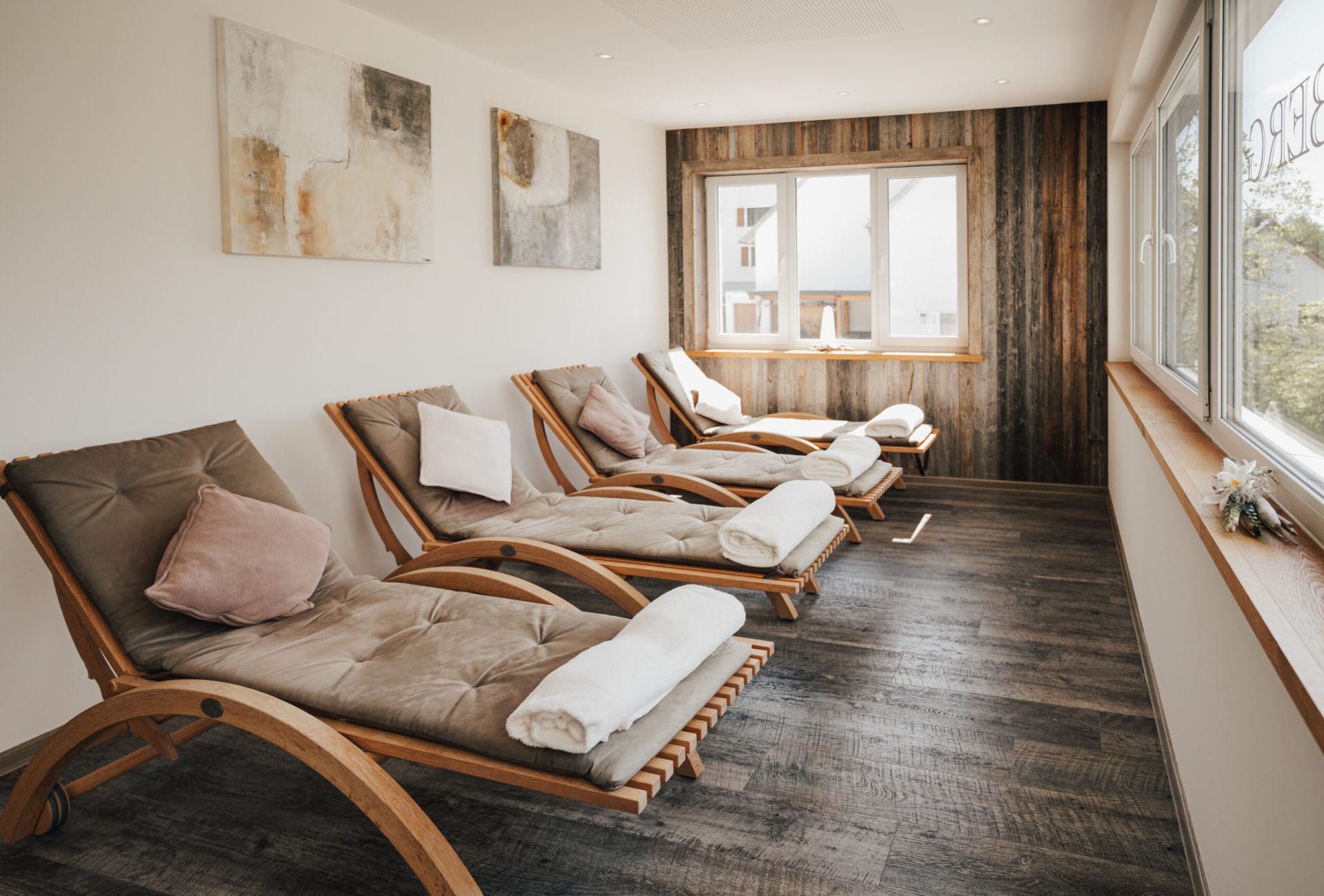 WILLKOMMEN HOTEL ZUR ROSE WILLKOMMEN HOTEL ZUR ROSE